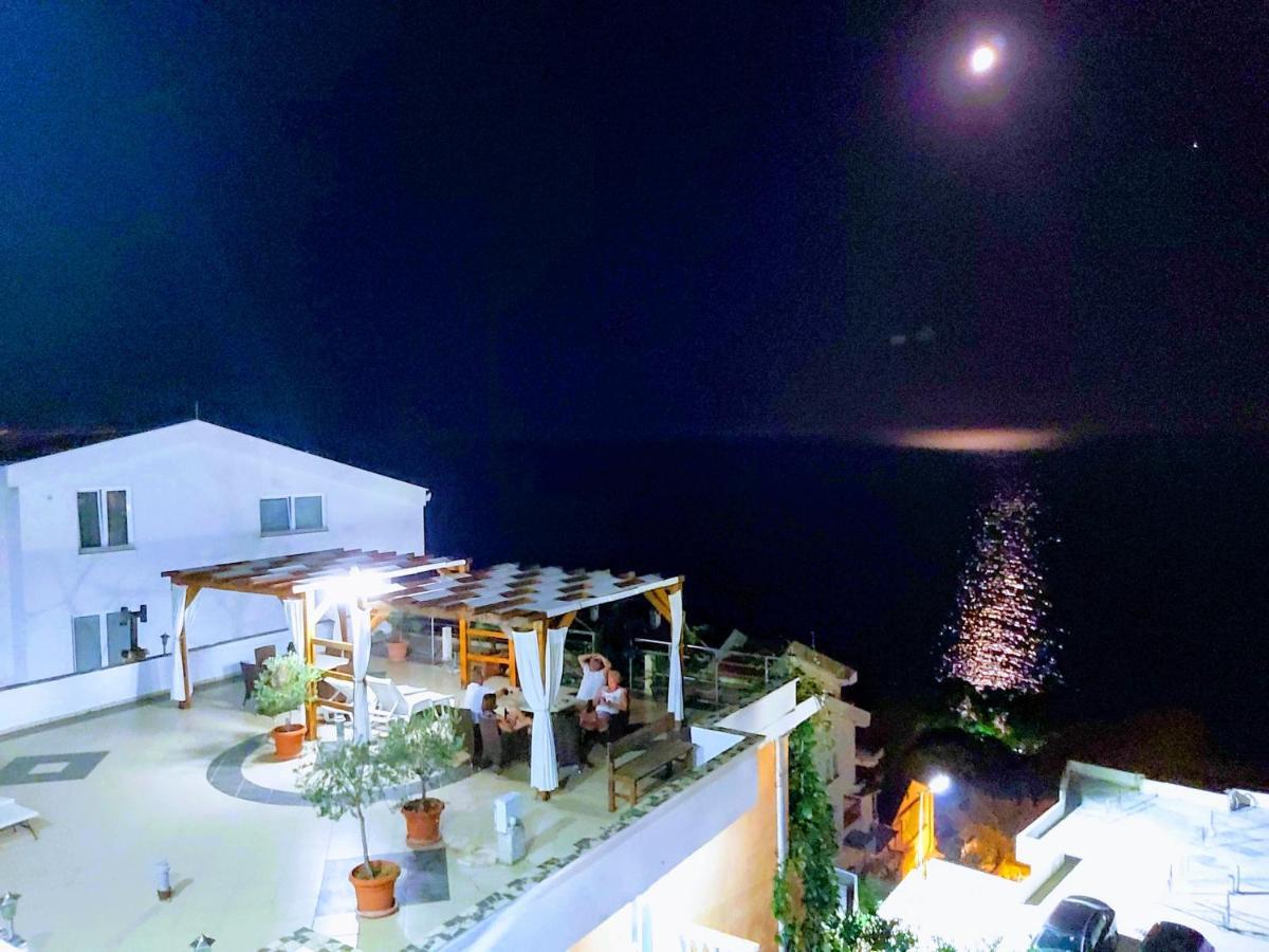 Sun Apartments Ulcinj Esterno foto