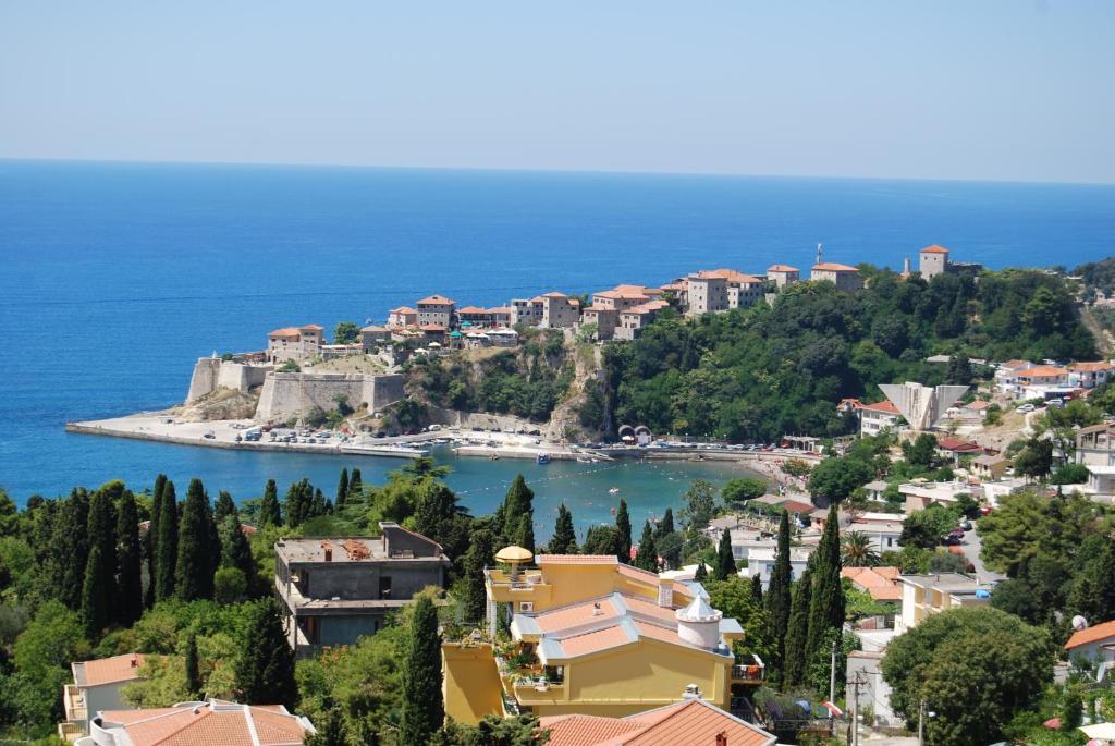 Sun Apartments Ulcinj Esterno foto